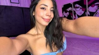 Zoe Evans Snapshot