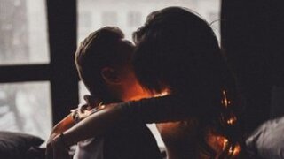Nighttimedate-room Snapshot