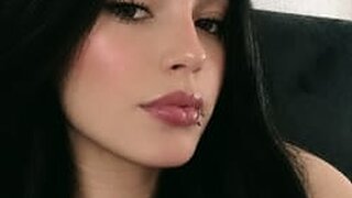 Lari Hot Snapshot